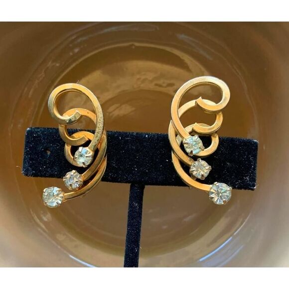 Sarah Coventry Style Swirl Clipback Earrings, in Gold, DISCOUNTED - Picture 3 of 5